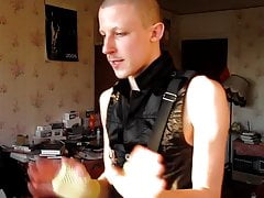TWINK IS ALWAYS HUNGRY FOR RAW COCK