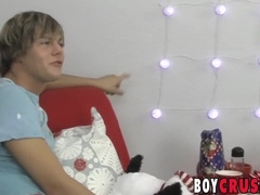 Lad homosexual Dillon Samuels receives oral pleasure while fapping