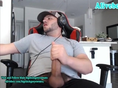 Toned American Guy Strokes Big Thick Cock On Webcam