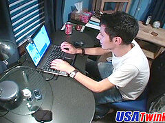 Jack off buddies Niki and Andy having a super-hot pound on cam