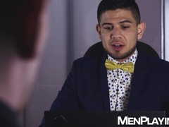 Muscular hunk King Heart jacks off to relieve frustration