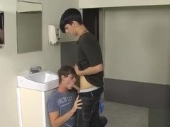 Slim teenies fuck in school