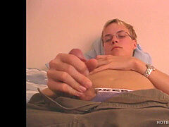 youthful Gavin Thomas jerks Off