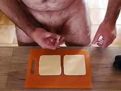 Cicci77 prepares sandwiches with sperm for his friends !!