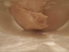 Under water Cum