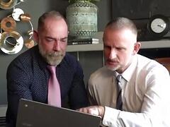 2 Meaty Manimals Mating!