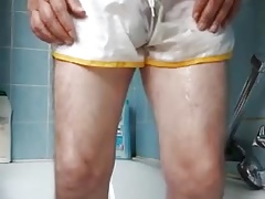 Shorts duschen