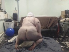 Hump, white, open up