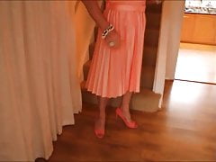 Sindy in salmon pink dress