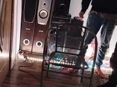 un baiat care e afrecat pula lui uni tension de spataru scaunului pana cand sperma lui