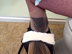 Man in pantyhose, nylon, man peeing