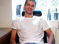 Adorable UK gay amateur jerks off solo