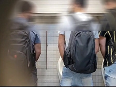 Cruising en los baños pt 4