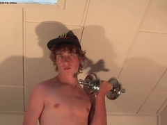 Cary the oily maateur is showing his HOT body