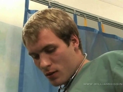 Flexible Patient In The Spotlight In This Threesome