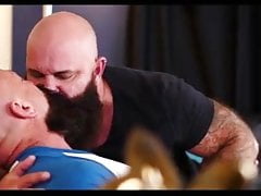 Big bears couple