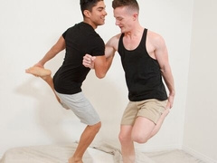 True twinks Grant Ducati and Alfonso Osnaya fuck happily
