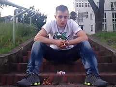 Korko83 - Smoke Outside Nike Shox Spitting