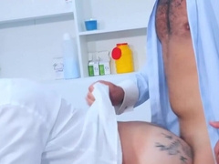 Mature doctor fuck: Dani Robles and Leo Rosso