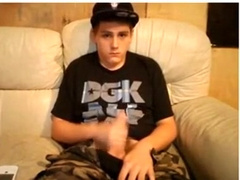 Masturbation of a beautiful young rapper