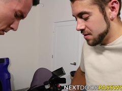 Jock Isaac Parker gagged on the big and throbbing cock of hunk Dante Colle