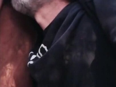 mature man sexo outdoor 4