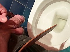 Golden shower in friends flat