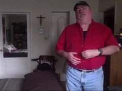 Mature Hairy man Takes off and Wanks