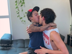 Tiny Guy Takes A Massive Cock - Enriquemudu & Adrianzuki