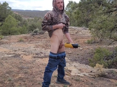 OUTDOOR SPUNK! - Using a fucktoy and shooting a geyser