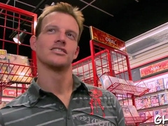 Hunk fucks mouth through a hole