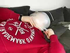 BHDL - LATEXGLOVE BREATHPLAY - LATEXGLOVE BREATHING WITH ZIP TIE ON THE COUCH -