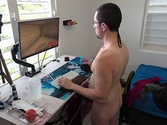 A horny naked guy plays Minecraft solo