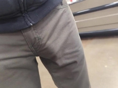 Freeballing bulbous in grocery shop