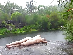 Wet sunbathing
