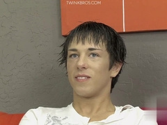 Bailey Cums To Boycrush