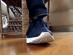 Lil' Parisian tears up - Total Flick [XL Trailer]