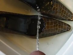 Pissing sexy Croc Heels from jackandcoke1947 again