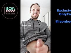 HornyLeon Wank & Cum Trailer