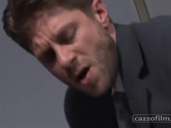 Machos Gay Calientes En Oficina Berlinesa