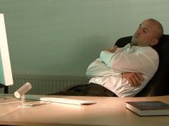 Vin Costes, solo masturbation in the office, to relax after