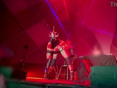 Going knuckle deep Spectacle Pop Porno Soiree