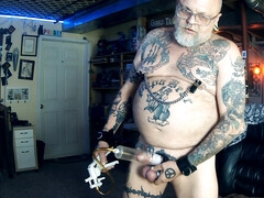 Tattooed freak pumpig his cock