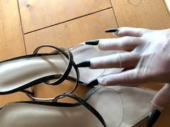 Solo crossdresser gives two cumshots while flaunting fabulous high stilettos