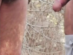 Mature Gay Daddy Has Bareback Outdoor Sex with Big Cock