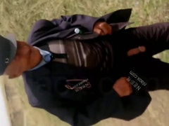 Vieil homme asiatique se masturbe en solo 3