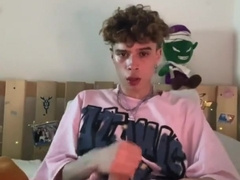 skater stud masturbating in his guest room after homework (jizm, college-aged+)