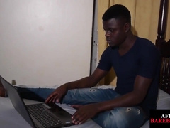 Amateur Nubian twunk strokes his shaft in solo performance