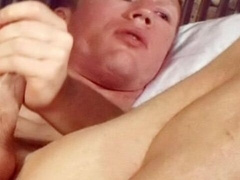 Jake pleasuring his trouser snake in a solo toy porn vid