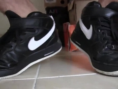 Chat all starlet in the apartment